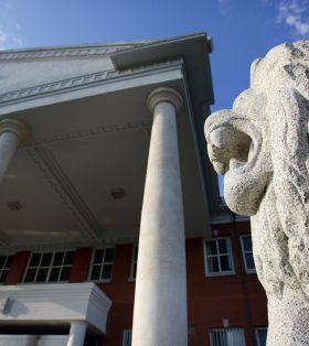 启明大学向2025学年度全体新生提供AI平台，引领未来教育创新